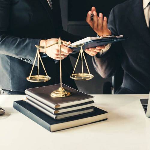 Business Compliance Lawyer in Delhi