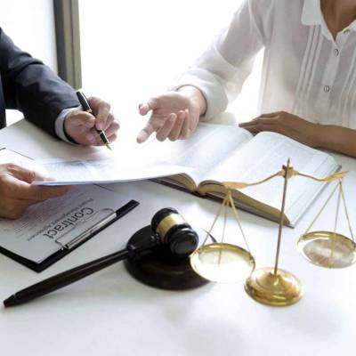 Top Commercial Law Lawyer in Delhi